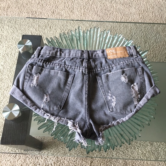Sexy One Teaspoon Jean shorts - Picture 2 of 6